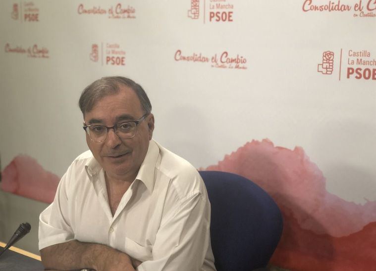 El PSOE destaca que las encuestas 'significan' que el Gobierno regional 'lo está haciendo bien'
