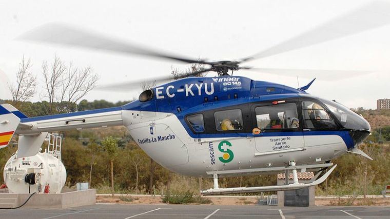 Dos personas atrapadas tras la salida de vía de un turismo en Ossa de Montiel (Albacete)