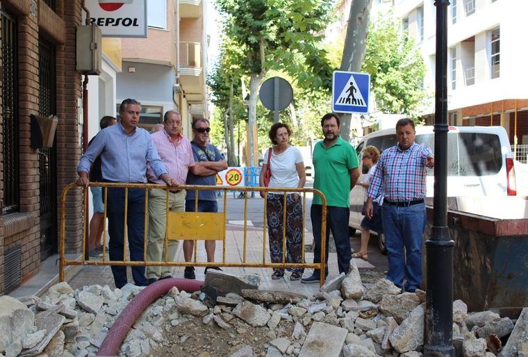 Manuel Serrano afirma que la calle Arquitecto Fernández ganará accesibilidad y fluidez en el tráfico con las actuaciones de remodelación