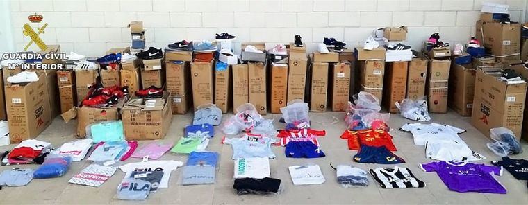 Un hombre de Albacete detenido por vender material falsificado, valorado en 42.000 euros, en Tomelloso (Ciudad Real)