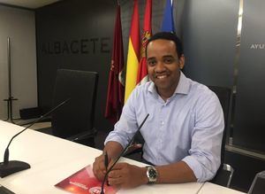 Ganemos Albacete recrimina al PP y a Manolo Serrano su mala planificación en el proceso de inscripción de los cursillos del IMD