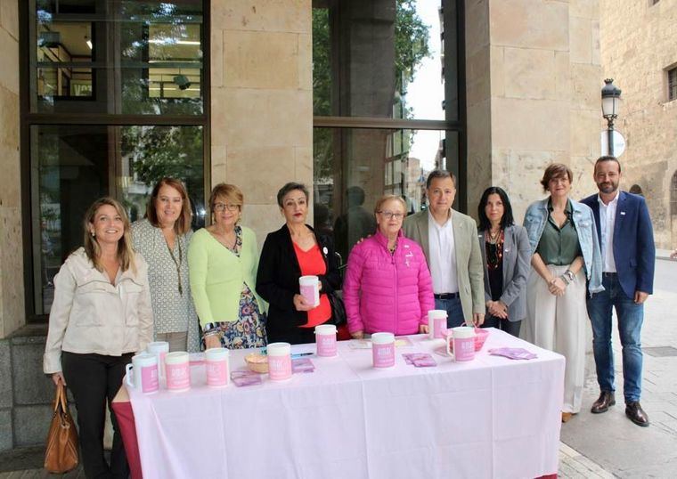 Manuel Serrano agradece a las asociaciones que trabajan por y para las mujeres afectadas con Cáncer de Mama y Ginecológico su lucha incansable contra esta enfermedad