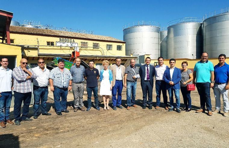 Santiago Cabañero visita en Madrigueras varios puntos clave para la dinamización económica y turística de la Manchuela