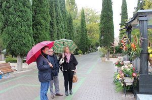 Dispositivo especial con motivo del Día de Todos los Santos para facilitar la visita al Cementerio Municipal de Albacete