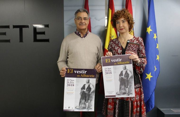 El Museo Municipal de Albacete acoge desde este viernes una exposición de indumentaria antigua