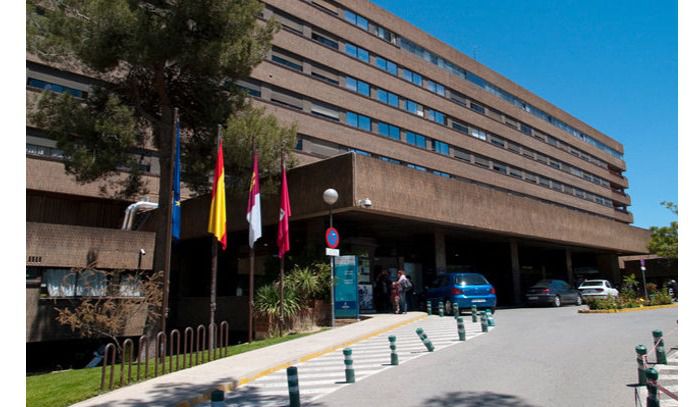 El PP ve 'engaño' en no abrir nuevos hospitales y el PSOE le culpa de parar obras cuando gobernaron