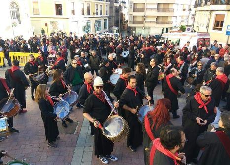 Hellín, Tobarra y Agramón festejan tocando el tambor la declaración de la tamborada como Patrimonio Inmaterial