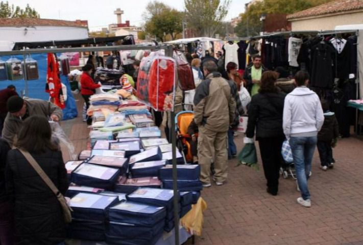 El mercadillo albaceteño de los 'Invasores' se instala este domingo día 23 y el próximo día 30 por las fiestas navideñas