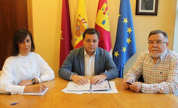 El alcalde señala que el Ayuntamiento de Albacete seguirá colaborando con la Fundación Odontología Solidaridad