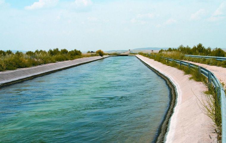 González Ramos sigue apostando por políticas de agua a medio plazo y por la desalación para reducir trasvases