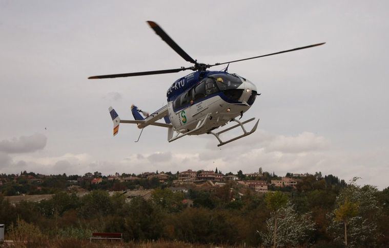Trasladado en helicóptero al hospital de Albacete el trabajador rescatado en Villaverde de Guadalimar