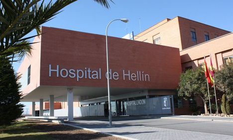 Fallece en el hospital de Hellín el hombre hallado en la calle herido por arma blanca en el abdomen