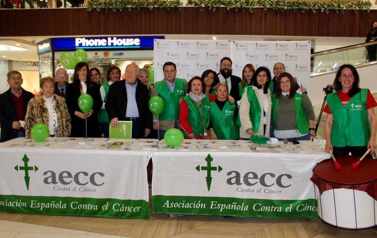 El alcalde asiste al acto conmemorativo organizado en Albacete por la AECC con motivo del Día Mundial contra el Cáncer