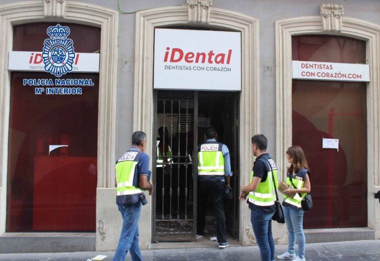 El juez de iDental suspende las reclamaciones de los bancos a los afectados