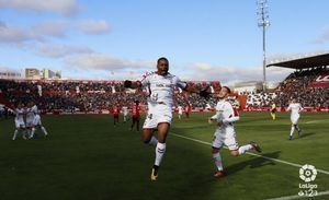 2-0. El Albacete acaba con la resistencia del Mallorca y se mantiene líder