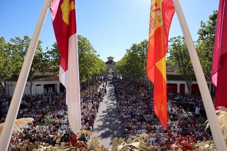 El Ayuntamiento prepara ya la seguridad de las Ferias de 2025 y 2026, y contratará una empresa con 36 vigilantes para atender 14 puntos del Recinto y su entorno