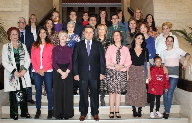 El alcalde de Albacete ensalza la labor de las mujeres y entidades reconocidas por los consejos municipales