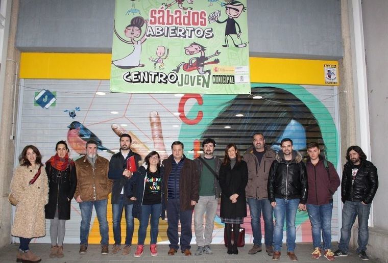 Serrano ofrece a los jóvenes su 'escucha activa y permanente' para hacer juntos un Albacete adaptado a sus necesidades