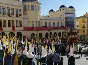 'La Burrica' inauguraba este Domingo de Ramos las procesiones de Hellín, marcadas por nuevas directrices horarias