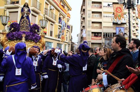 Paco Núñez subraya la necesidad de continuar trabajando para conservar y promover tradiciones como las tamboradas