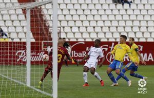 4-2. Lluvia de goles en Albacete para soñar con el ascenso en 