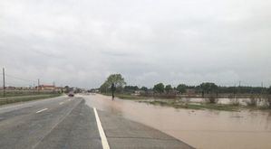 Cortado el acceso a Albacete por la carretera de Valencia al producirse inundaciónes tras las lluvias caídas