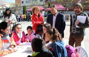Manuel Serrano apuesta por seguir fomentando la lectura entre los niños y jóvenes albaceteños 