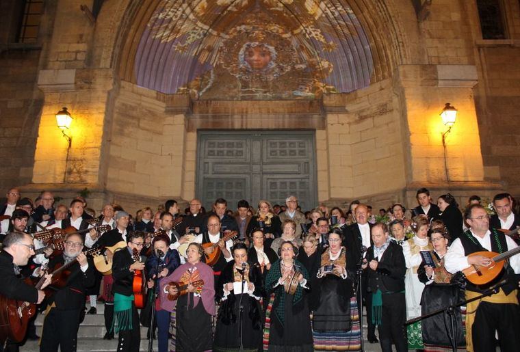 La 'Noche de los Mayos' se celebra con intensidad en Albacete