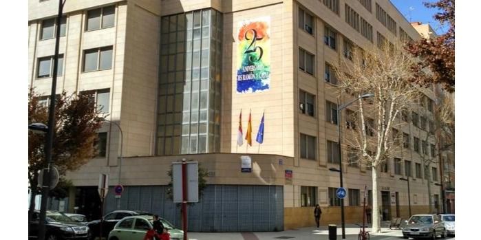 Hospitalizado un alumno de 3º de ESO en Albacete tras caer de un segundo piso en un Instituto