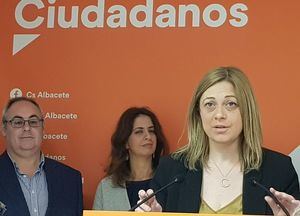 Carmen Picazo cree que un debate entre Page y Núñez "se quedaría vacío" porque el bipartidismo "ya no es realidad"