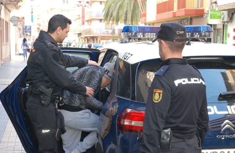  La Policía Nacional detiene a dos personas en Albacete que entraron a robar en una guardería