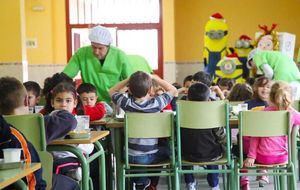 Las familias de Castilla-La Mancha podrán solicitar a partir de este miércoles ayudas para libros de texto y comedor