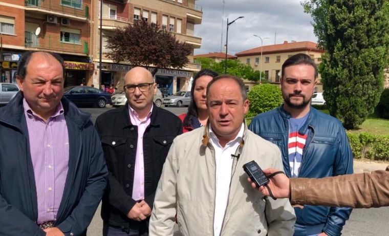 Emilio Sáez: 'Buscaremos alternativas para que el aparcamiento subterráneo del Barrio de Fátima sea una realidad'