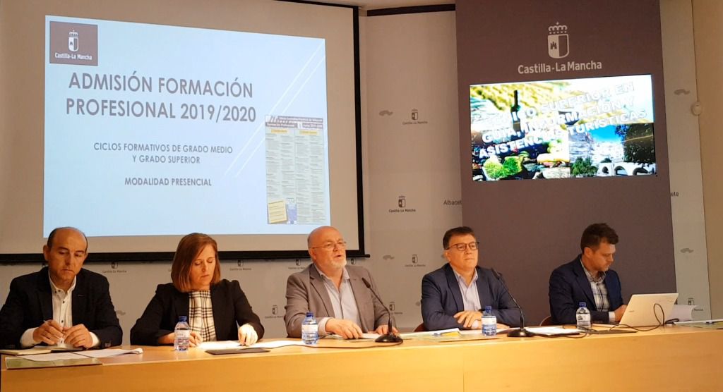 Los sectores aeronáuticos, energías renovables, turismo y textil en la nueva oferta formativa de FP en Albacete