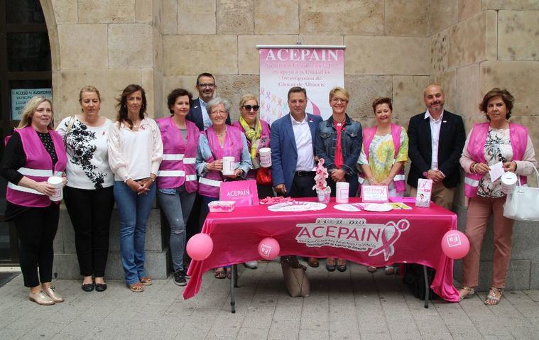 Los albaceteños participan en la cuestación de ACEPAIN para sumar esfuerzos en la lucha contra el cáncer 