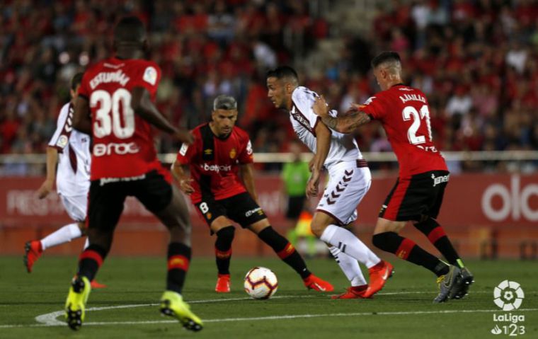 2-0. El Mallorca asesta el primer golpe al Albacete en los playoff