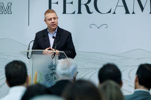 García-Page avanza un sistema de avales para respaldar proyectos de modernización del sector primario movilizando 120 millones de euros