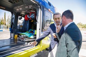 El Gobierno regional culmina la implantación de la transfusión sanguínea prehospitalaria en los cuatro helicópteros sanitarios del SESCAM