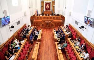 Arranca la X Legislatura en la región, con mayoría absoluta del PSOE y la llegada de Ciudadanos