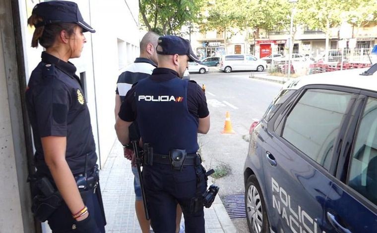 Detienen a un conductor en Albacete tras intentar agredir a otro con un hacha