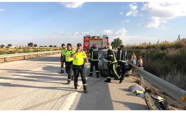 Varios heridos en un accidente múltiple, de 4 coches y 2 camiones, en La Roda
