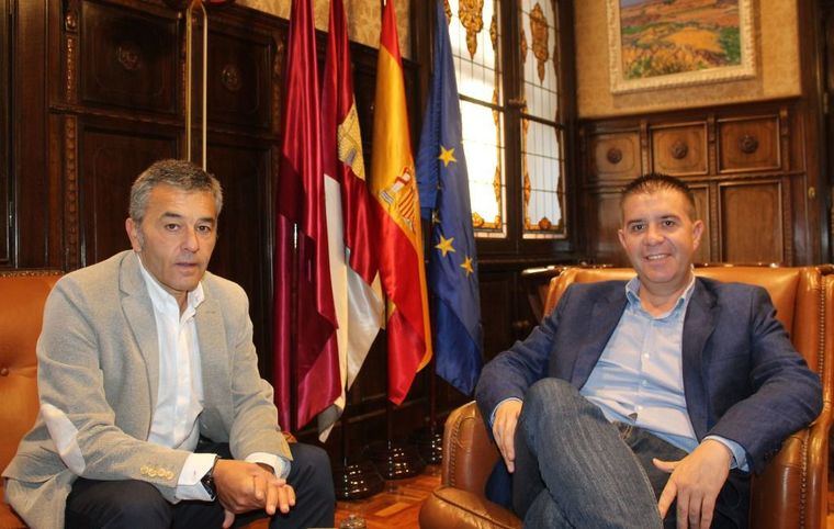 El presidente de la Diputación y el subdelegado del Gobierno en Albacete protagonizan su primer encuentro institucional