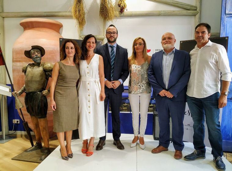 La Diputación acompaña a Molinicos en su puesta de largo en la Gran Vía de Madrid
