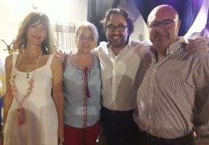 Llanos Navarro y Gloria Reales animan a los vecinos de Santa Ana a disfrutar de sus fiestas en honor a la Abuela Santa Ana