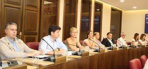 El Pleno aprueba las tres mociones del Grupo Popular en las que apoya a las familias numerosas, homenaje al Ala 14 de Albacete y solicita la modificación de la ordenanza cívica