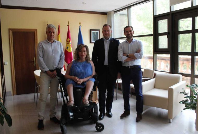 Vicente Casañ reivindica 'un Albacete de todos y para todos', en su reunión con Amiab