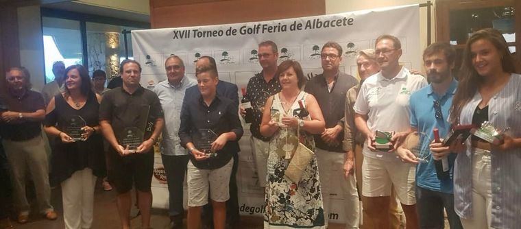 El concejal de Deporte, Modesto Belinchón, ha asistido a la entrega de premios de la XVII edición del Torneo de Golf Feria de Albacete