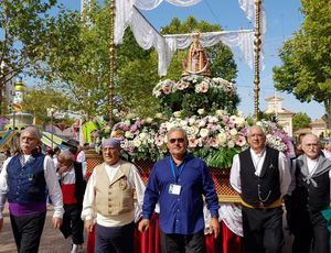 La Virgen de Los Llanos regresa a la Casa Consistorial respaldada por 3.000 albaceteños