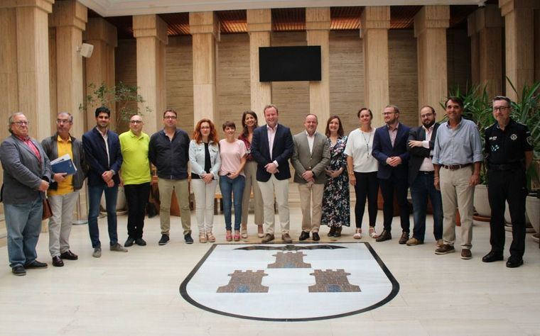 El alcalde de Albacete valora que haya desaparecido la estampa de los macrobotellones de la Feria 