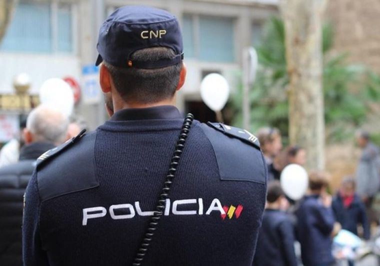 En la ciudad de Albacete, la Policía Nacional explosiona un artefacto de la Guerra Civil